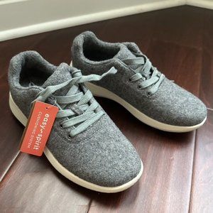 NWT Easy Spirit Cushiong System Skylar Sneaker 6.5